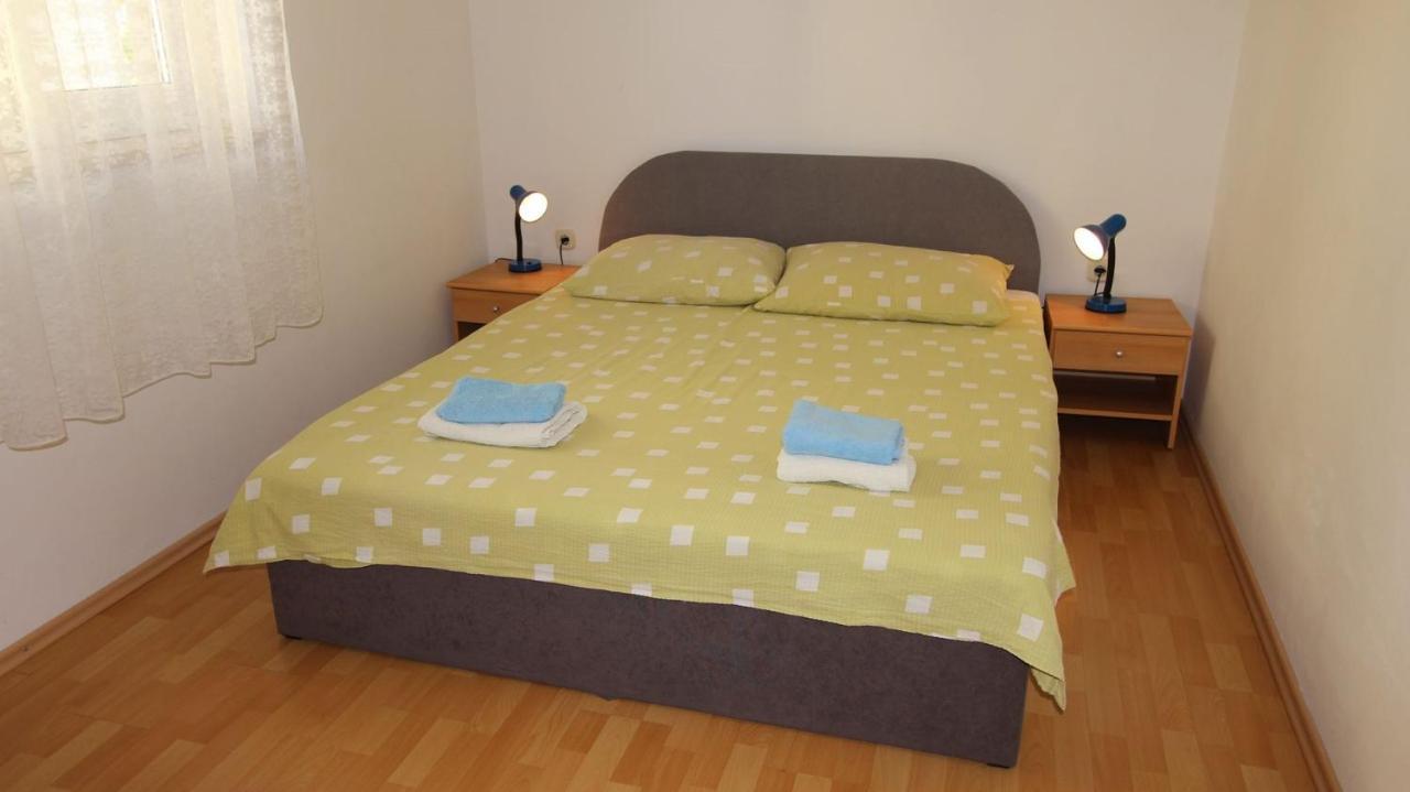 Apartments Ravlic Ana Малинска Экстерьер фото
