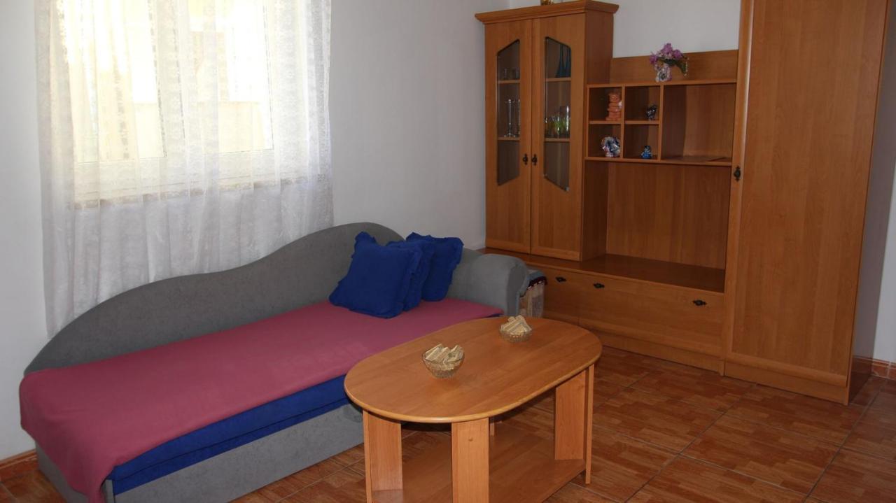 Apartments Ravlic Ana Малинска Экстерьер фото