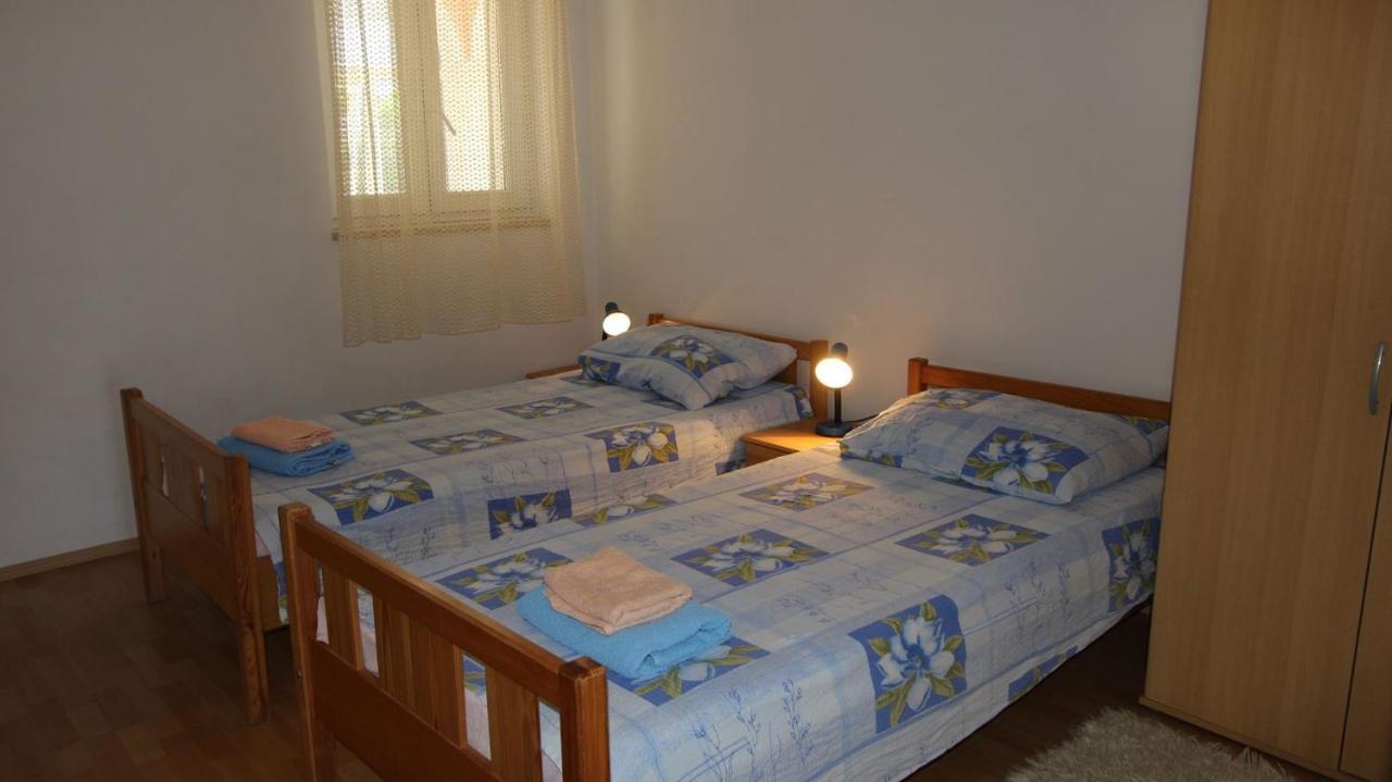 Apartments Ravlic Ana Малинска Экстерьер фото