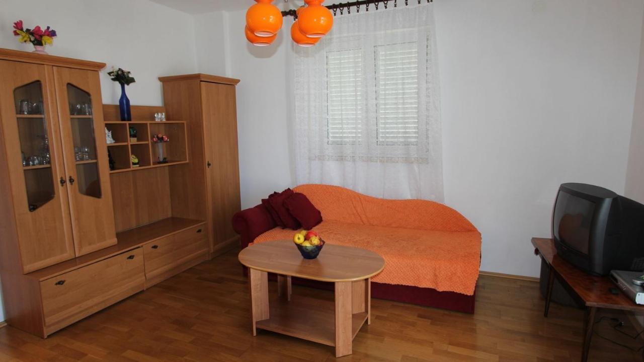 Apartments Ravlic Ana Малинска Экстерьер фото